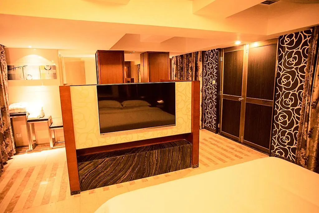 February Sea Seaview Hotel 싼야